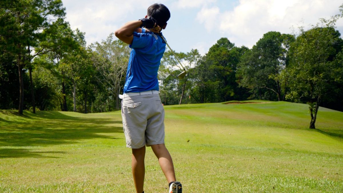 夏のメンズゴルフファッションの基本 | ゴルフドゥ｜ゴルフ豆知識