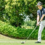ゴルフ初心者向けドライバーの選び方。打つ際のコツなども解説